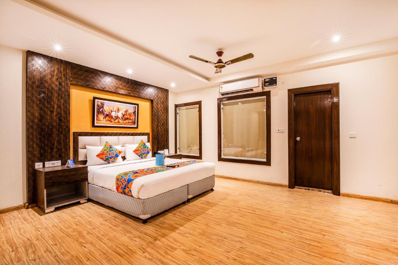 Fabhotel Shoba Estate Delhi Airport New Delhi Exterior foto
